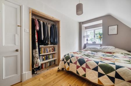 1400647-4-696e1b4...