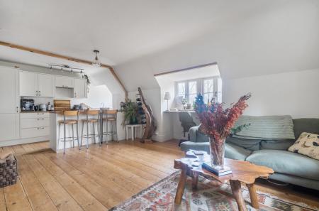 1400647-13-696e21...