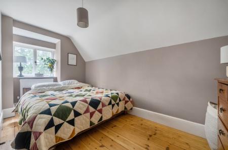 1400647-5-696e1b5...