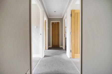 1401715-9-6978b52...