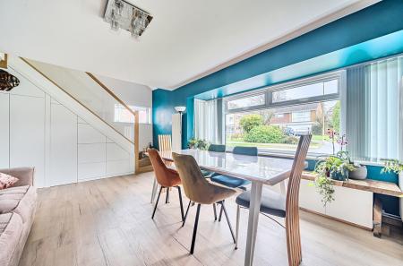 1402766-6-69820ae...