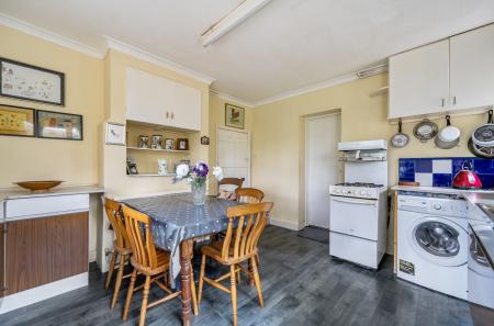 1409056-8-698b3f0...