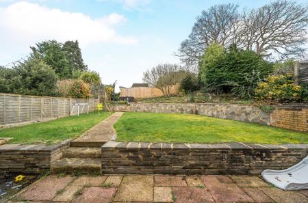 1415990-8-69930b1...