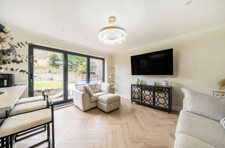 1415990-15-69930c...