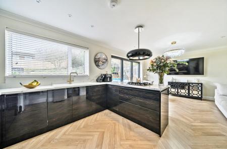 1415990-18-69930c...