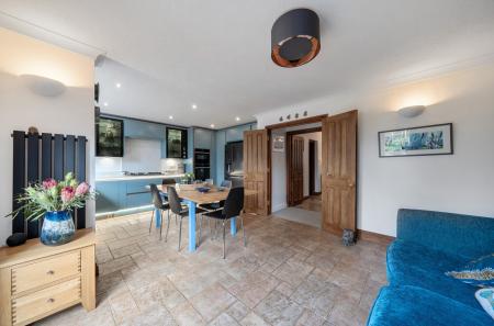 1396697-11-697cc0...