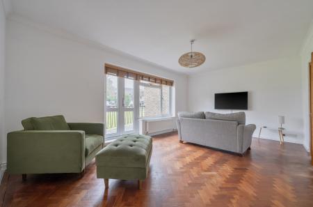 1416646-15-6995a8...