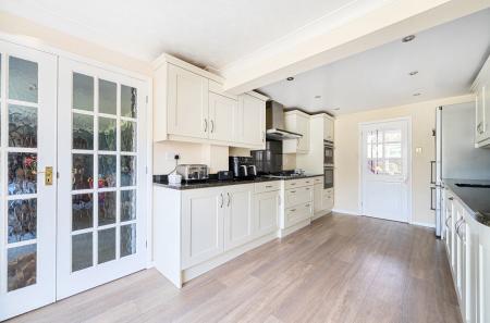 1353792-1-68ce8f5...