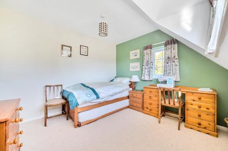 1353792-19-68ce90...