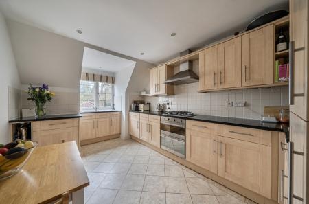 1421813-7-69a6cf8...