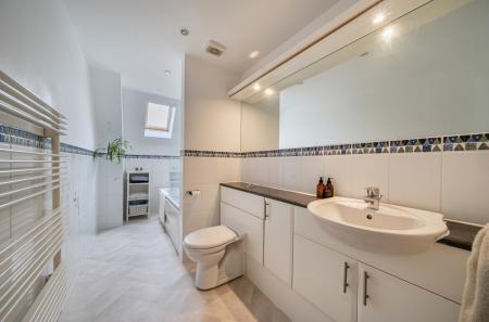 1421813-5-69a6cf5...