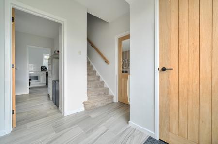 1421022-11-69a709...