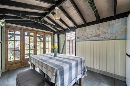 1422000-7-69aaaeb...