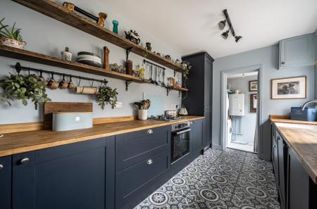 1422000-21-69aaaf...