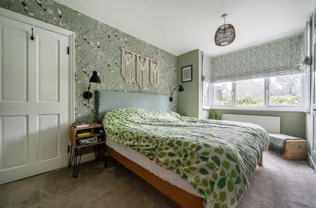 1422000-11-69aaae...