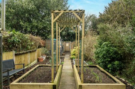 1422000-3-69aaae8...