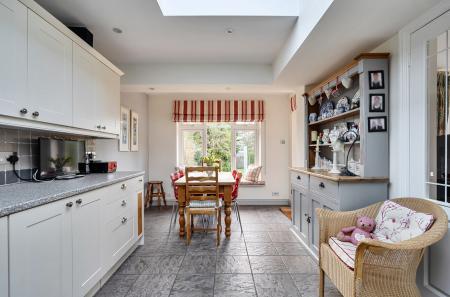 1423477-10-69b04d...