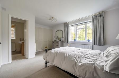 1423477-23-69b050...