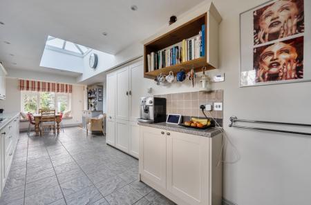 1423477-8-69b04cb...