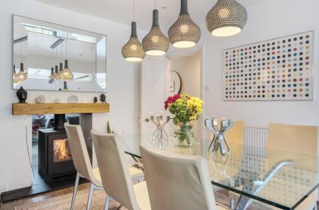 1370236-33-68f224...