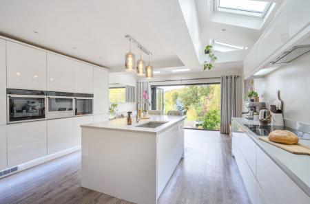 1370236-24-68f223...