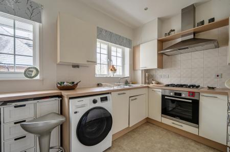 1422409-9-69b03a4...