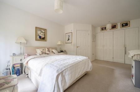 1422409-16-69b03b...