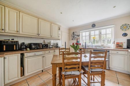 1422206-9-69aea8a...