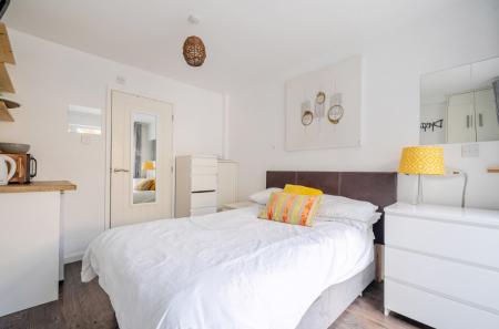 1429241-2-69bace7...