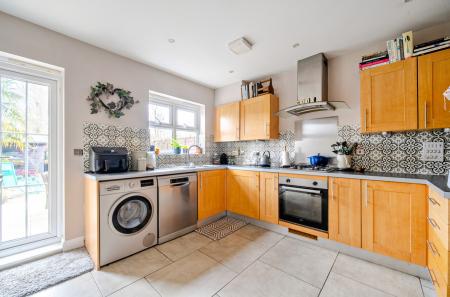 1425250-22-69b824...