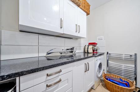 1425250-20-69b824...