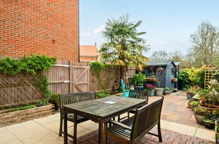 1425250-6-69b8229...