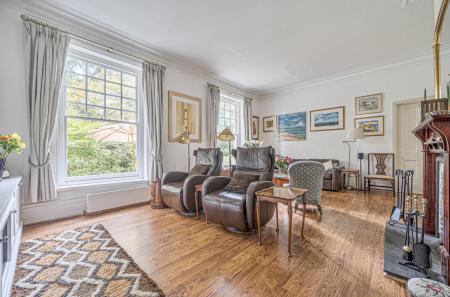 1347022-12-68c449...