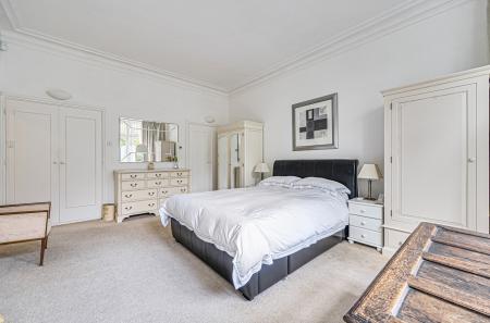 1347022-13-68c449...