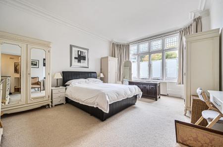 1347022-14-68c449...