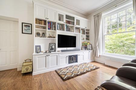 1347022-10-68c449...