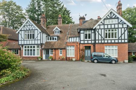 1347022-1-68c4475...