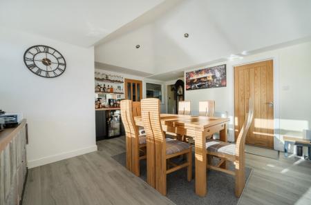 1415015-18-6992f0...