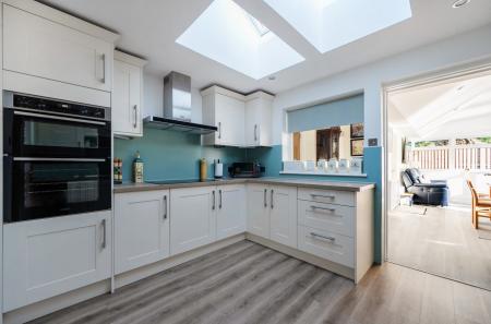 1415015-17-6992f0...