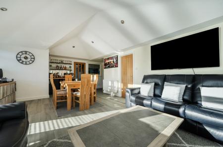 1415015-19-6992f0...