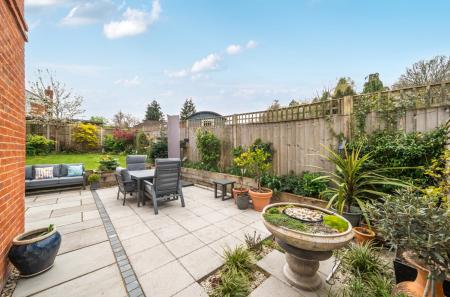 1438959-51-69df7b...