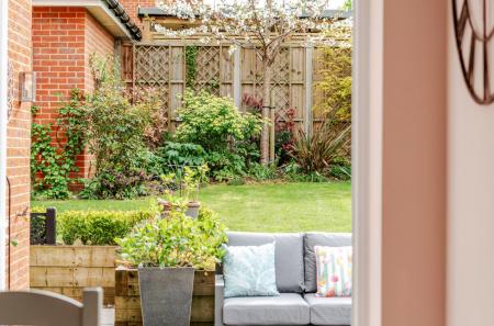 1438959-4-69d7ea5...