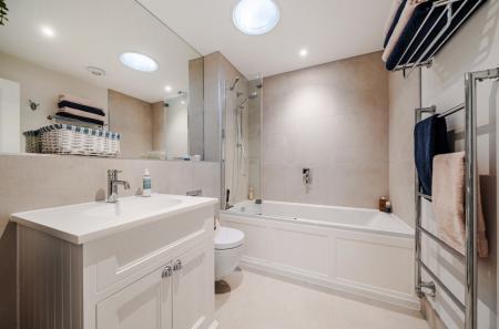 1438959-17-69d7ea...