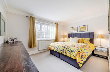 1438959-36-69d7eb...