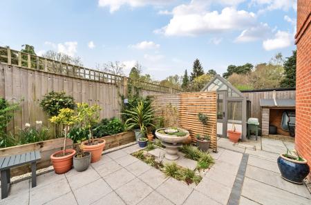 1438959-27-69d7ea...