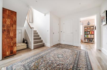 1438959-38-69d7eb...