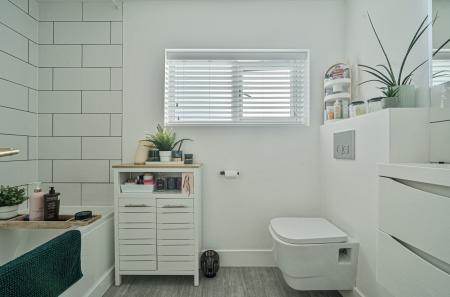 1372006-32-68fa31...