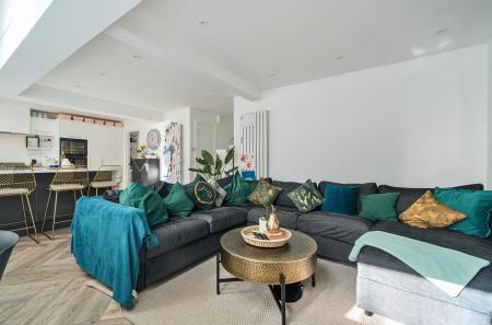 1372006-21-68fa30...