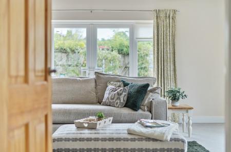 1328474-31-688272...