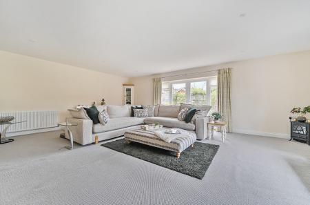 1328474-32-688272...